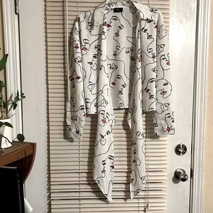 White long sleeved blouse